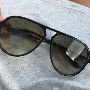 Gucci aviator